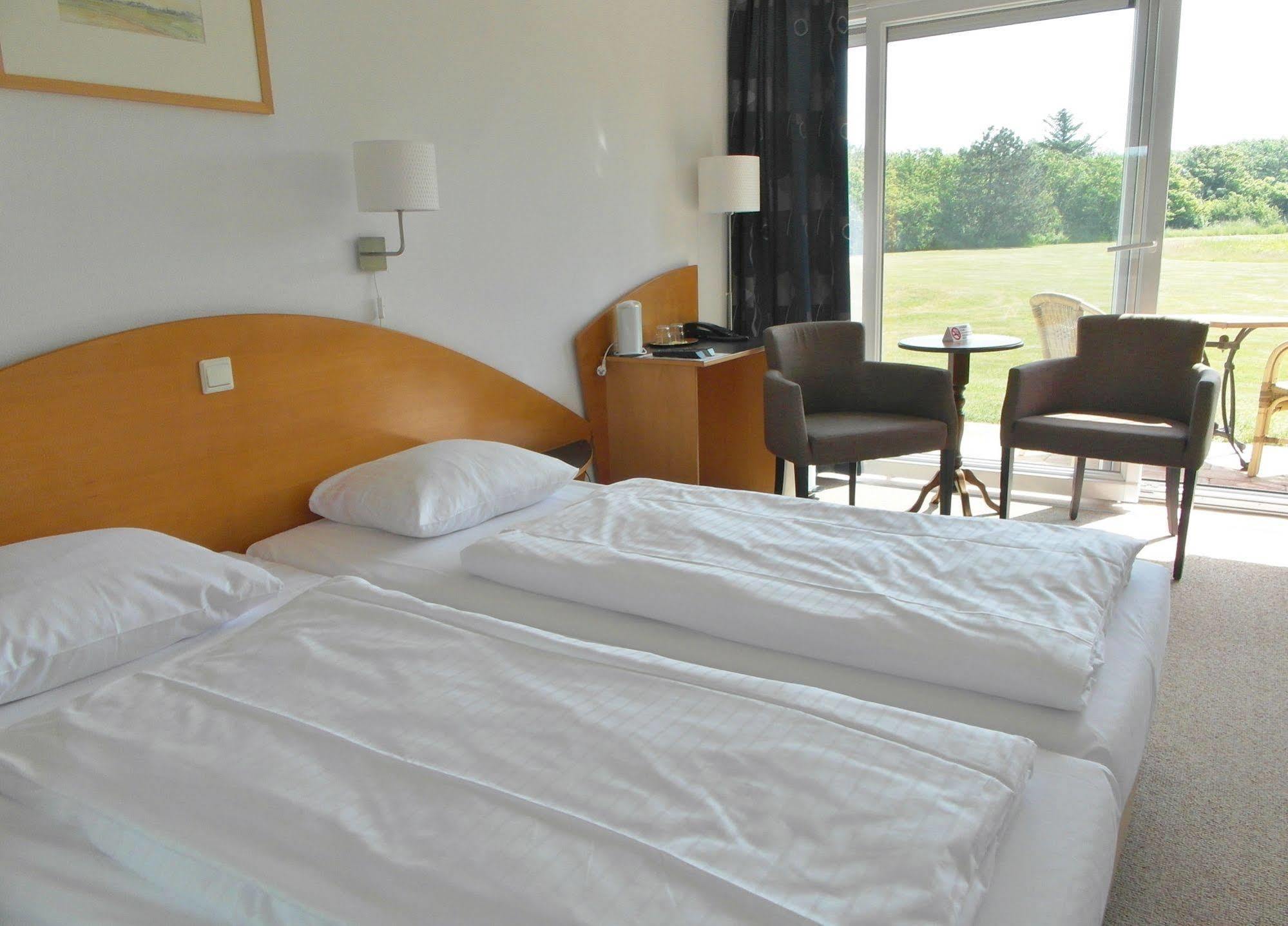 Strandhotel De Horn Калантсоог Екстериор снимка