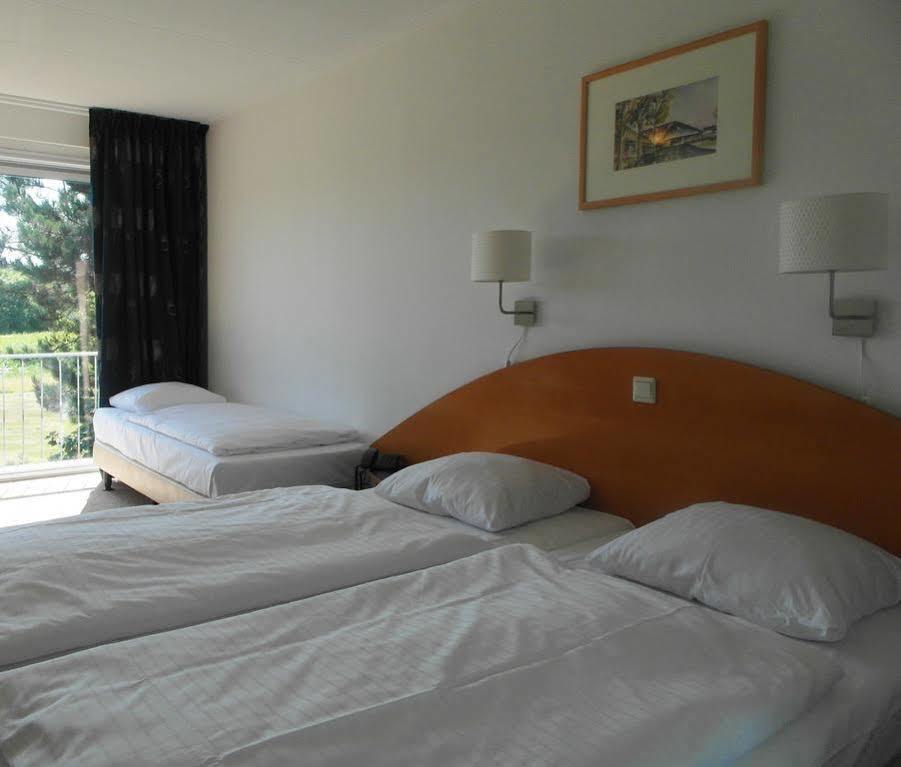 Strandhotel De Horn Калантсоог Екстериор снимка